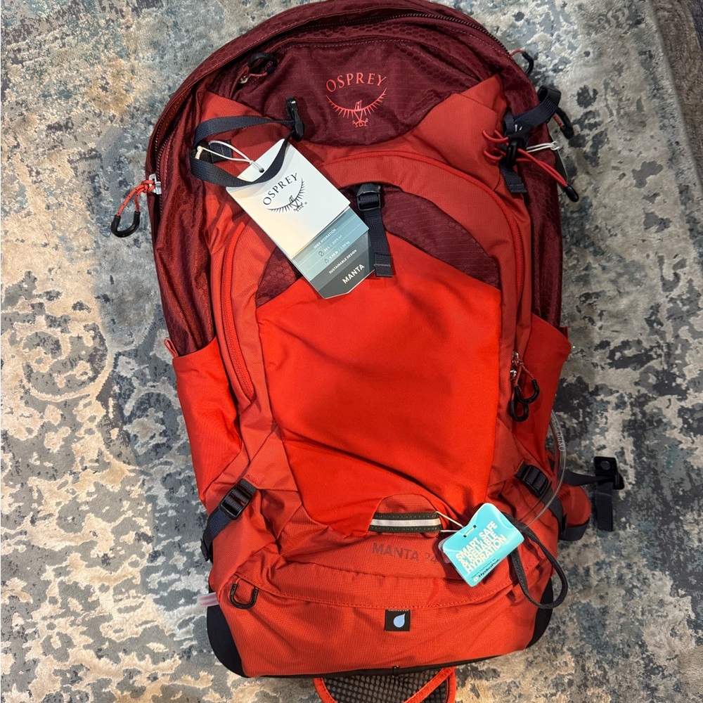 Osprey Manta 34 in Bold Red